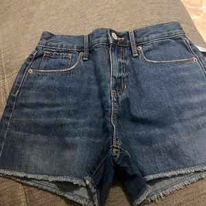 Girl short size 12